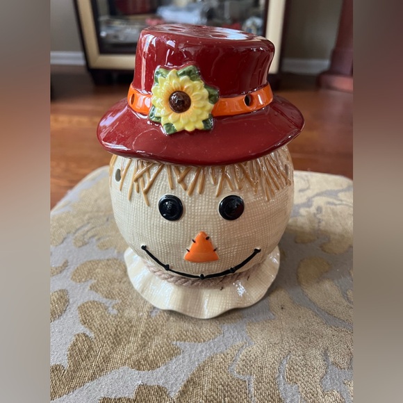 Scentsy Scarecrow Warmer🎃🧡✨ - Picture 5 of 8